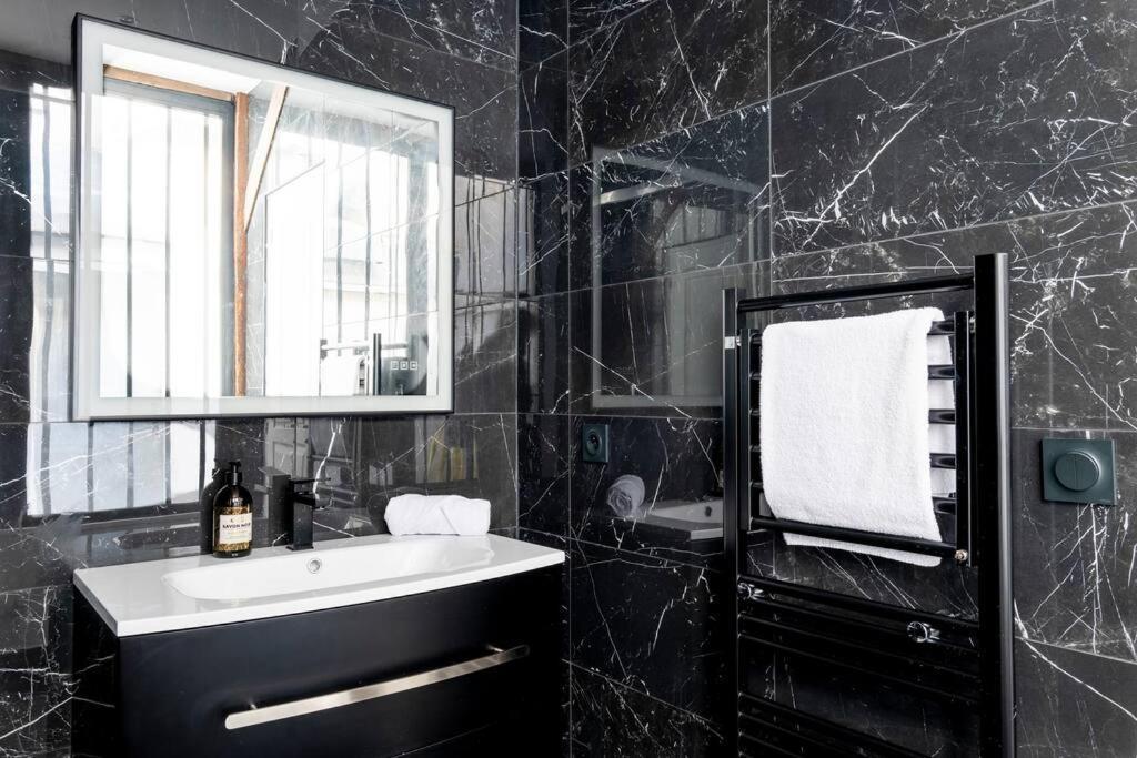 Gembnb Luxury Apartments - Residence Aqueduc Paris Exteriör bild